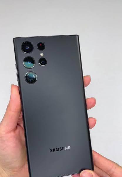 Samsung Galaxy S22 (128 GB)